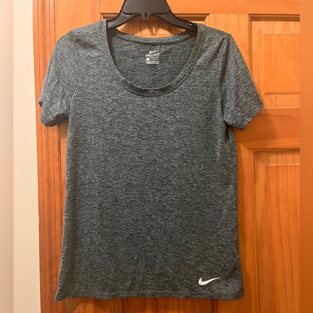 Nike dry fit shirt. Size Small